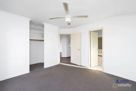 Property photo of 33 Nabberu Loop Cooloongup WA 6168