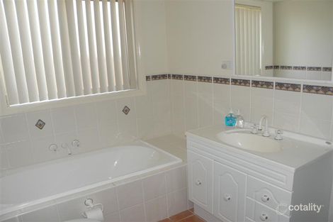 Property photo of 2/28 William Street Cessnock NSW 2325