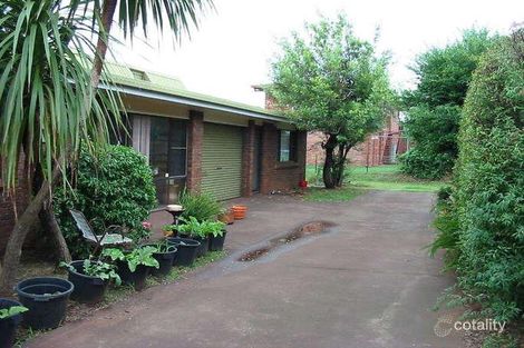Property photo of 1/21 Hinkler Crescent Wilsonton QLD 4350