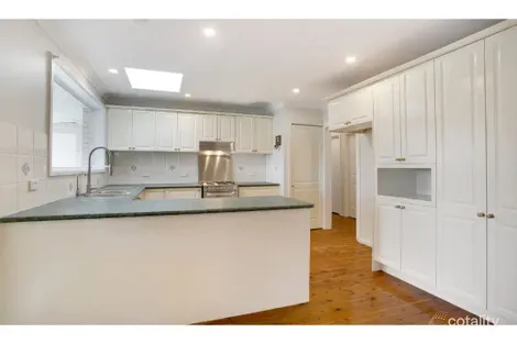 Property photo of 2 Pine Avenue Bradbury NSW 2560