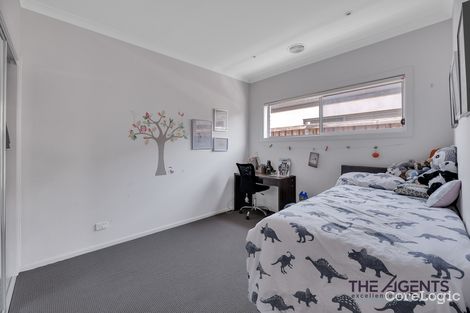 Property photo of 28 Heatherbell Avenue Point Cook VIC 3030