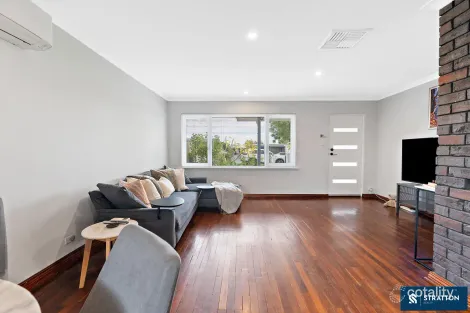 Property photo of 9 Devon Way Lynwood WA 6147