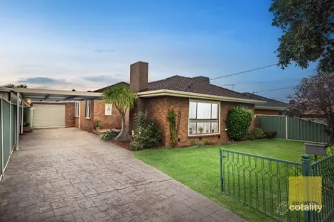Property photo of 26 Leighton Crescent Deer Park VIC 3023
