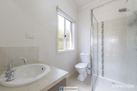 Property photo of 6 Richie Court Drouin VIC 3818