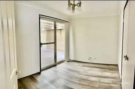 Property photo of 10 Hickory Mews Wattle Grove NSW 2173