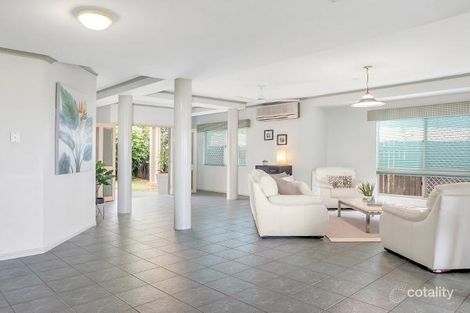 Property photo of 36 Koppen Terrace Mooroobool QLD 4870