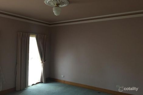 Property photo of 5 Wakelin Crescent Taylors Lakes VIC 3038