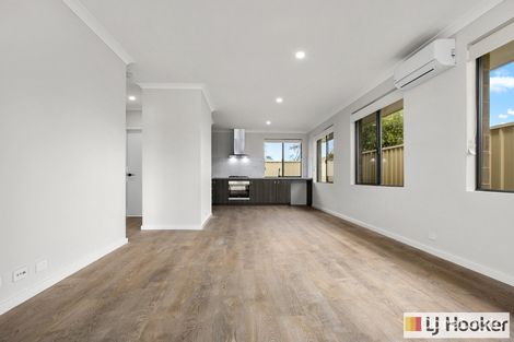 Property photo of 14 Wooramel Way Cooloongup WA 6168