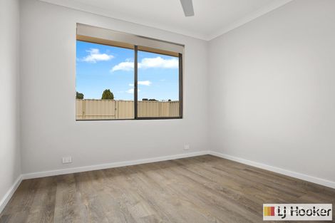 Property photo of 14 Wooramel Way Cooloongup WA 6168