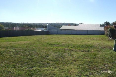 4 Vicky Ave, Crows Nest, QLD 4355