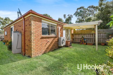 Property photo of 2 Justin Place Pakenham VIC 3810