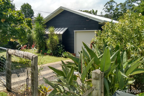 Property photo of 18 Wattle Street Fishermans Paradise NSW 2539
