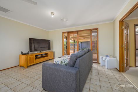 9 Watford St, Telina, QLD 4680