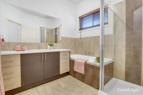 Property photo of 10 Stafford Link Craigieburn VIC 3064