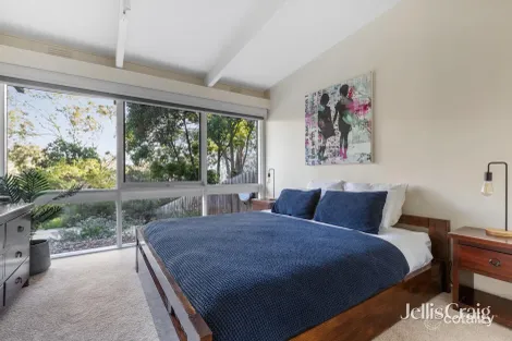 Property photo of 12 Wakefield Close Eltham North VIC 3095