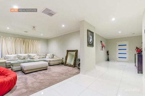 Property photo of 10 Cruise Street Point Cook VIC 3030