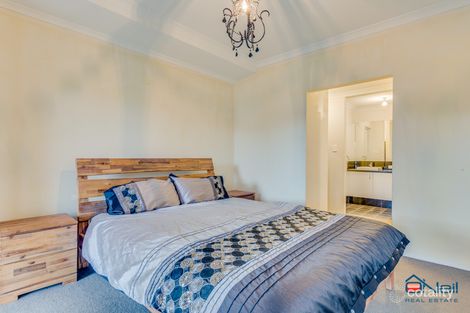 Property photo of 53 Strathclyde Circuit Champion Lakes WA 6111