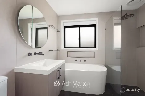 Property photo of 1 Quarrion Drive Carrum Downs VIC 3201