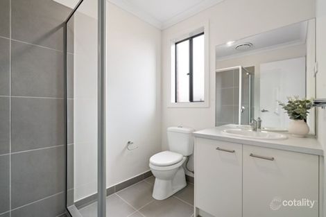 Property photo of 27 Hazelmere Avenue Eynesbury VIC 3338