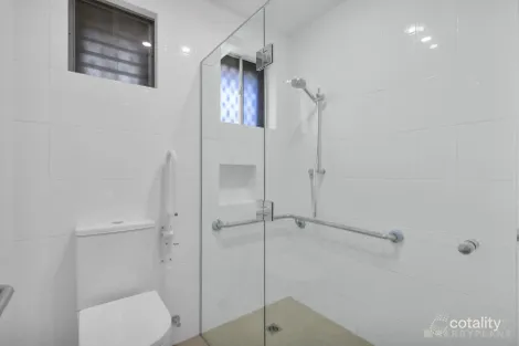 Property photo of 10 Hooker Avenue Springvale VIC 3171