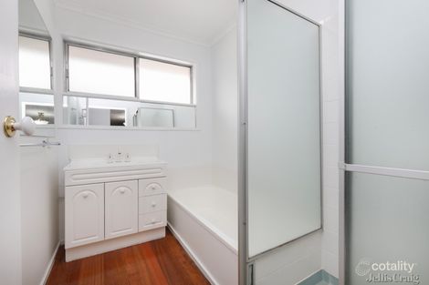 Property photo of 180 Casey Drive Lalor VIC 3075