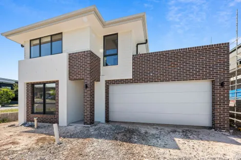 84 Bushranger Pde, Calderwood, NSW 2527