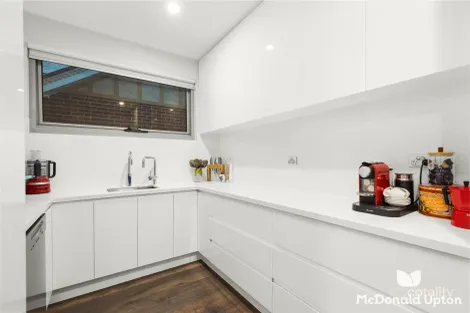 Property photo of 60 Lloyd Street Strathmore VIC 3041