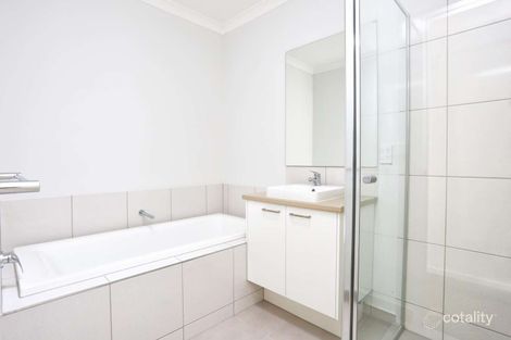 Property photo of 17 Duclair Avenue Werribee VIC 3030