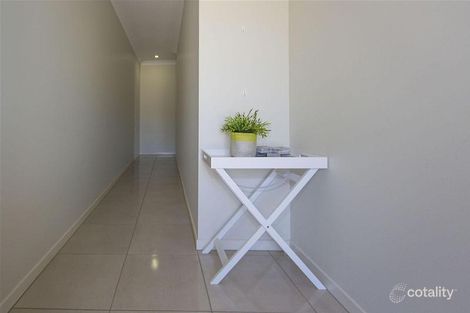 Property photo of 2/7 Isetta Court Upper Coomera QLD 4209