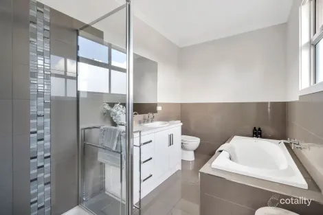 Property photo of 3/60 Bowes Avenue Airport West VIC 3042