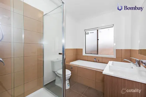 Property photo of 8 Puckle Avenue Mickleham VIC 3064