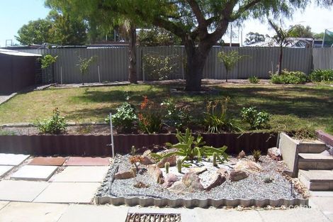 Property photo of 9 Sicklemore Road Parmelia WA 6167