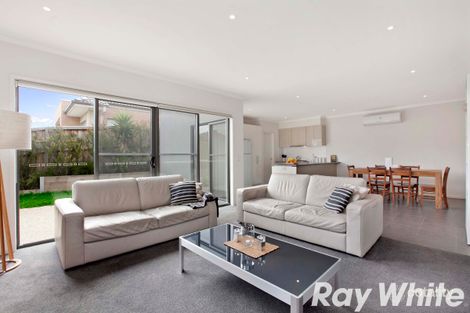 Property photo of 14 Grandstand Way Wollert VIC 3750