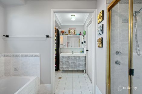 Property photo of 4 Titania Place Rosemeadow NSW 2560