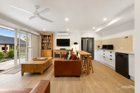 Property photo of 64 Hillview Parade Ashmore QLD 4214