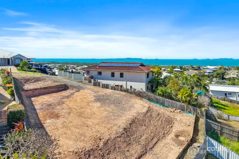 25 Pacific Vista Cl, Pacific Heights, QLD 4703