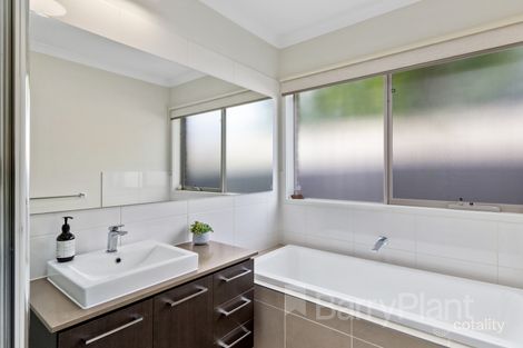 Property photo of 7 Olga Street Scoresby VIC 3179