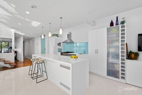 Property photo of 55 Fitzroy Crescent Dynnyrne TAS 7005