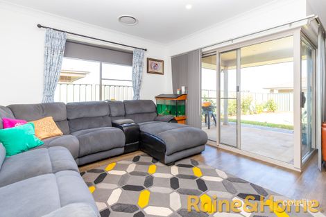 Property photo of 33 Magnolia Boulevard Dubbo NSW 2830