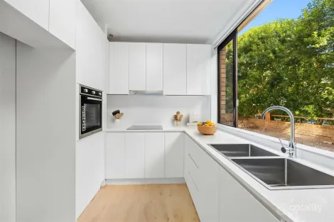 Property photo of 1/66-72 Dee Why Parade Dee Why NSW 2099
