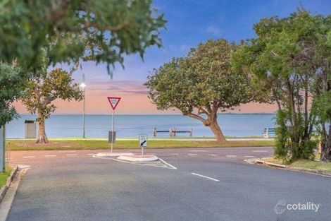 Property photo of 17 Walnut Street Wynnum QLD 4178
