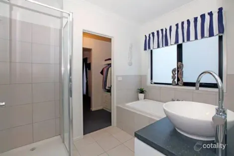 Property photo of 28 Borrack Crescent Mernda VIC 3754