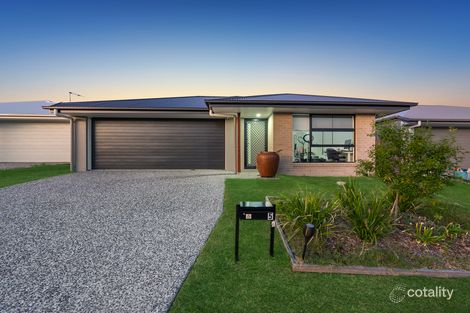 5 Castle Way, Flinders View, QLD 4305