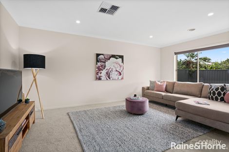 Property photo of 3 Ellesmere Grove Melton West VIC 3337