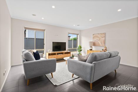 Property photo of 3 Ellesmere Grove Melton West VIC 3337