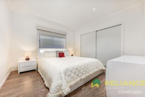 Property photo of 28 Woollahra Parade Taylors Hill VIC 3037