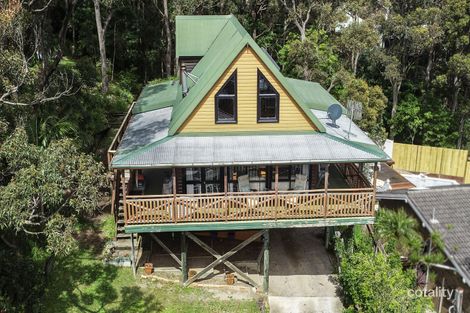 Property photo of 27 Yakaloo Crescent Forresters Beach NSW 2260