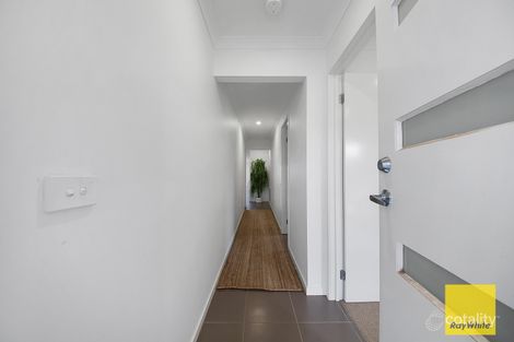 Property photo of 43 Hodgson Avenue Tarneit VIC 3029