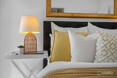 Property photo of 2469 Logan Road Eight Mile Plains QLD 4113