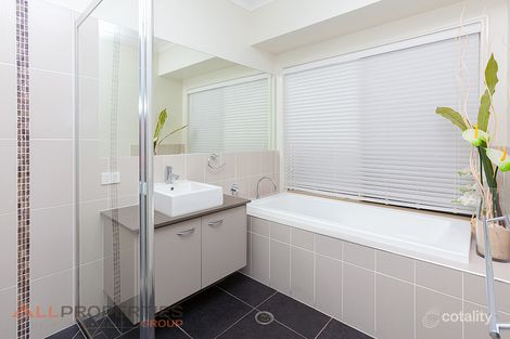 Property photo of 40 Gardenia Circuit Heathwood QLD 4110